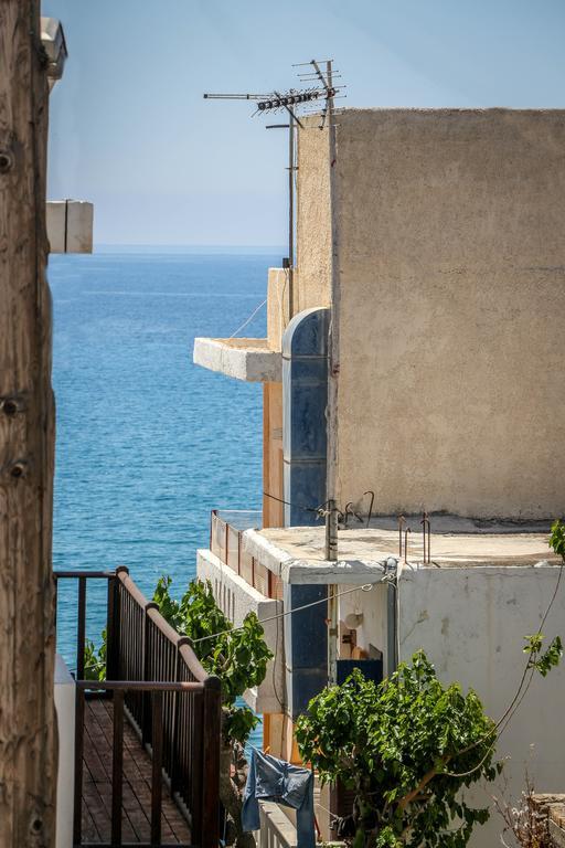 Mirtos Hotel Pokoj fotografie